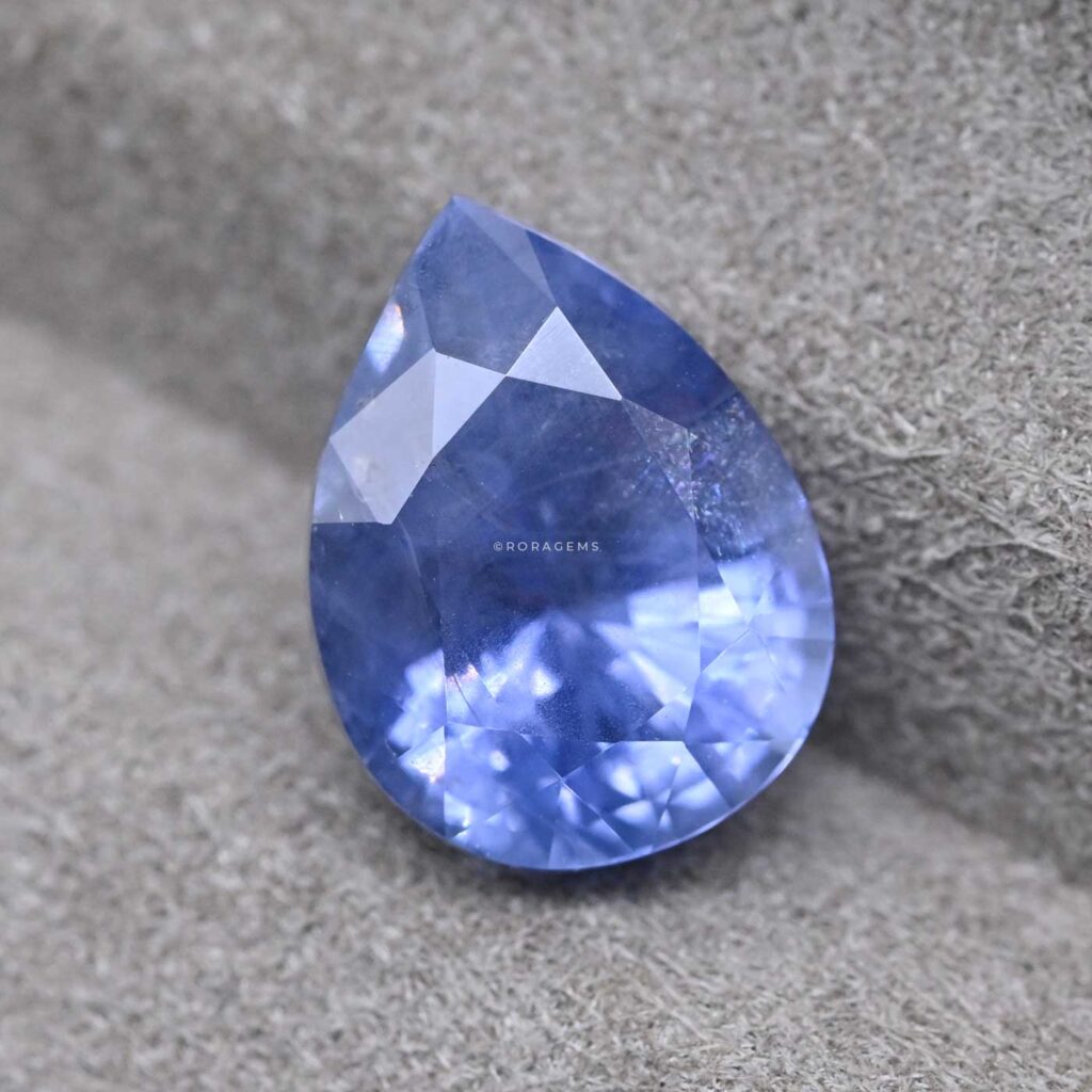Blue sapphire pear shape natural Ceylon gemstone perfect for ring or pendant 5 carat
