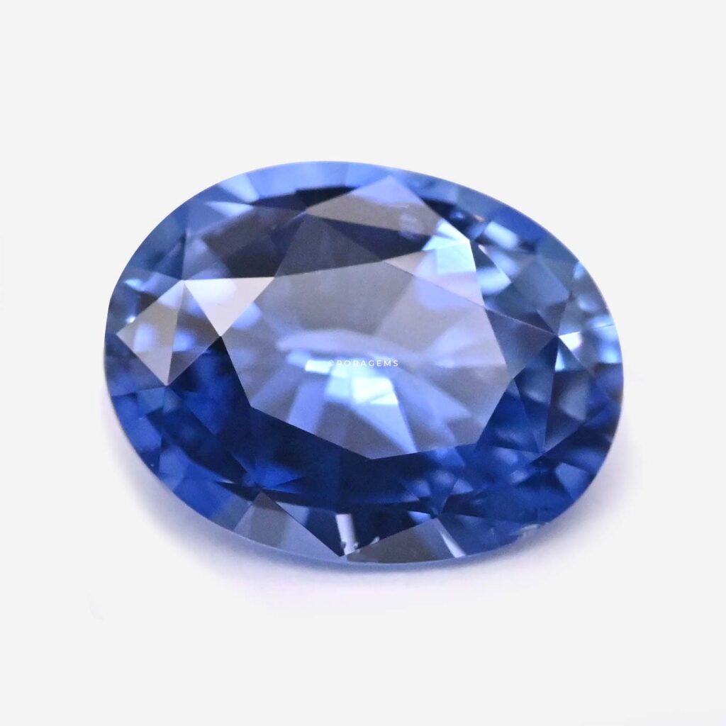 1 carat natural cornflower blue sapphire from Sri Lanka, unheated Ceylon nilam stone ideal for rings, available for buyers in Colombo