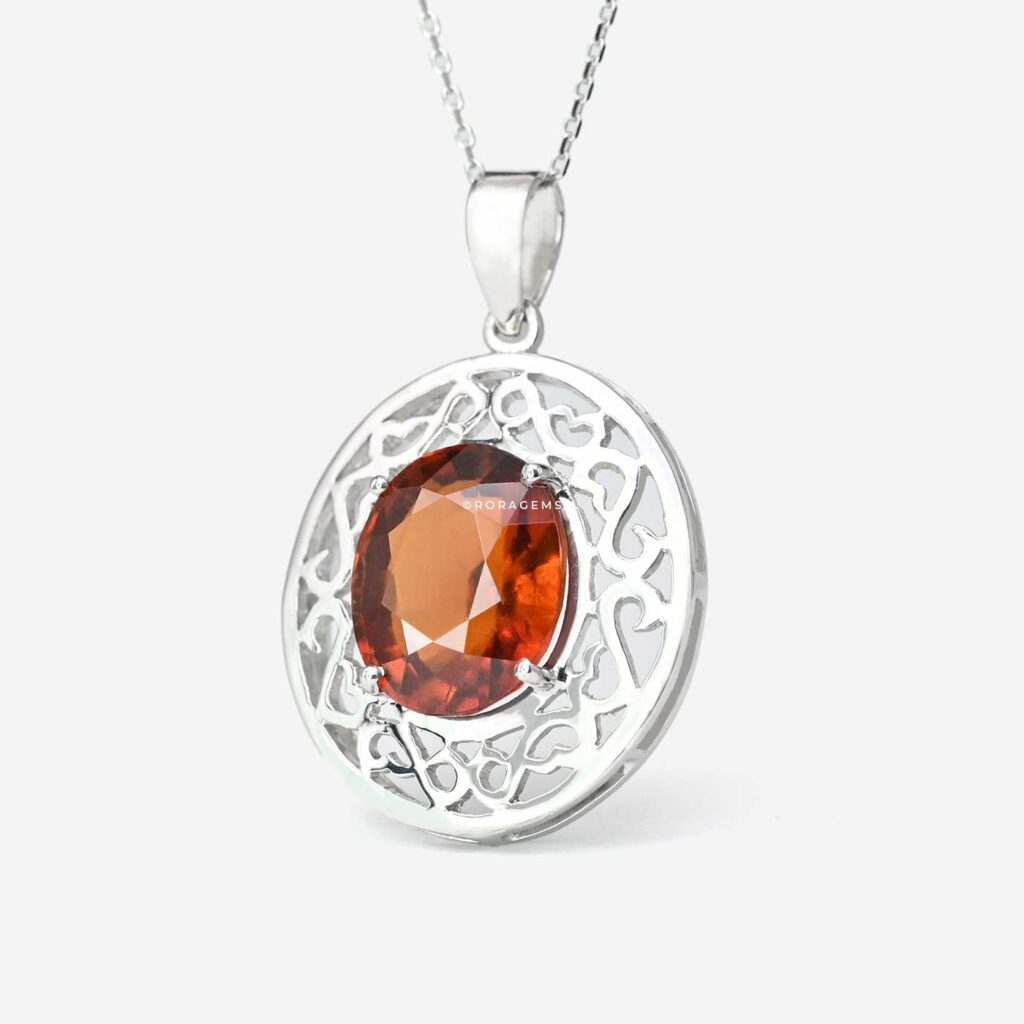 Natural Sri Lankan Hessonite Garnet pendant necklace in 18K white gold for women featuring Naturalny Granat Hessonit luxury gemstone jewelry craftsmanship