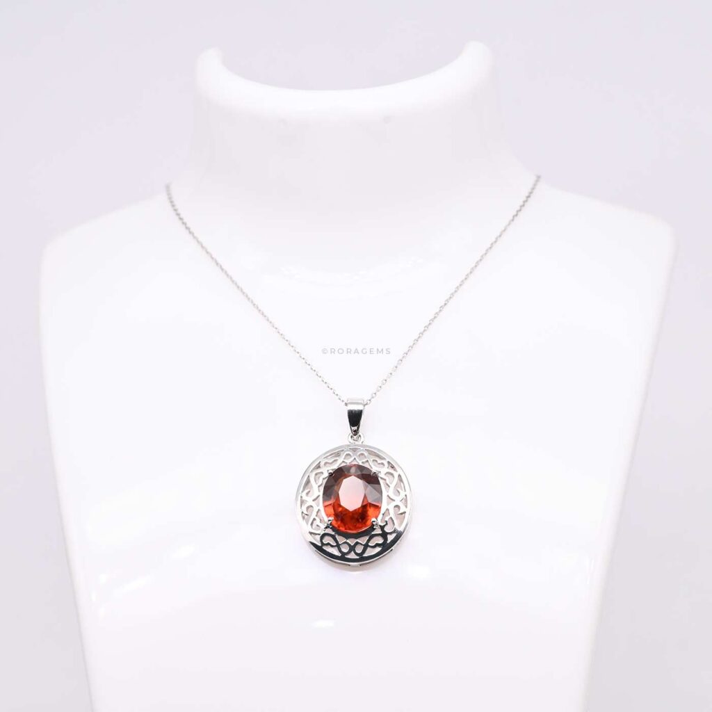 Nickel-free women’s white gold pendant jewelry with Granato Hessonite Naturale and Natuurlijke Hessoniet Granaat gemstone design