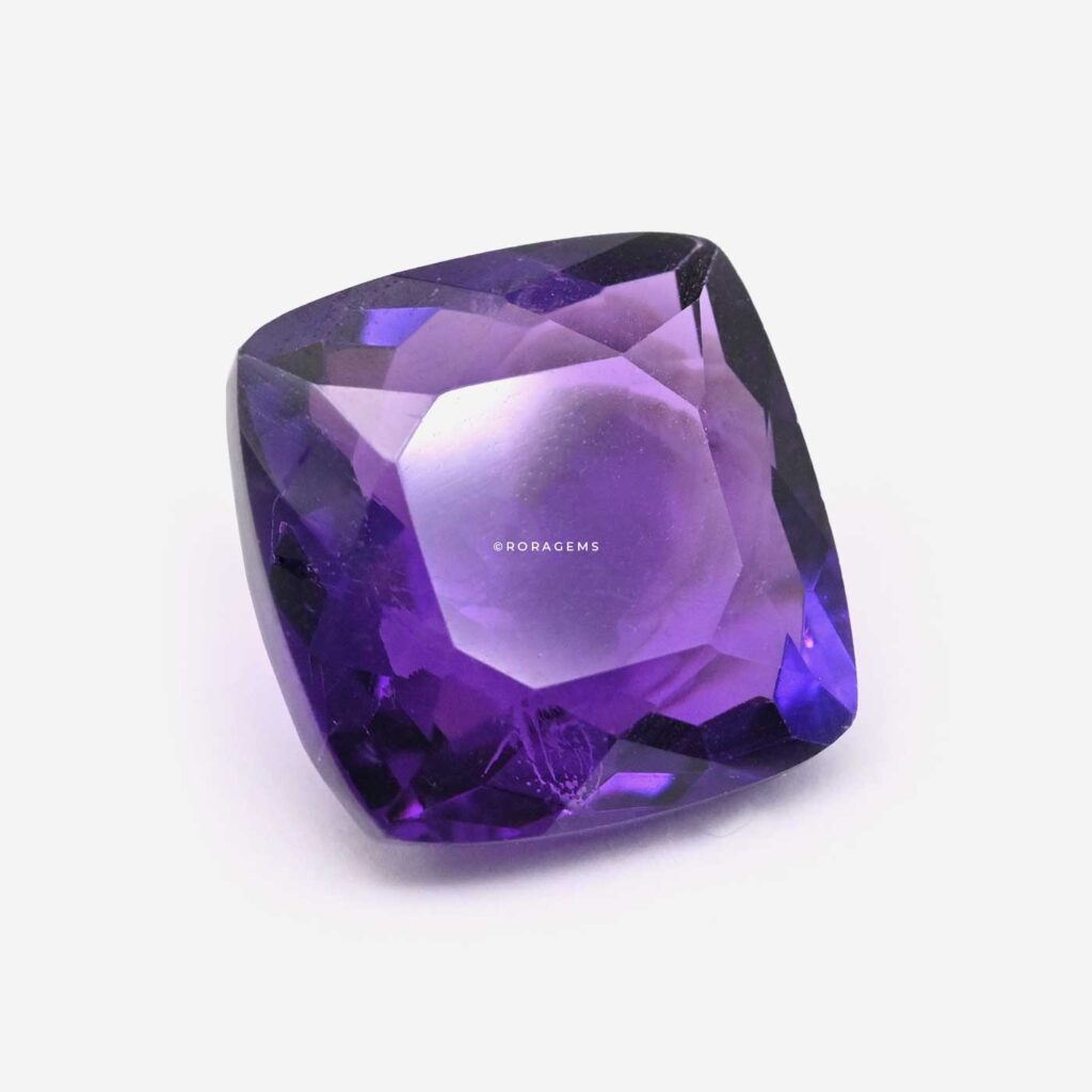 جمشت natural purple amethyst gemstone with vivid violet color suitable for bespoke luxury jewelry