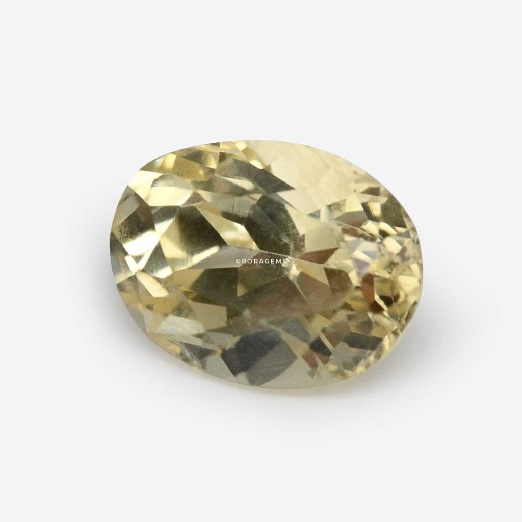 Natural Ceylon Yellow Sapphire Pukhraj below 1 Carat Oval Shape Unheated 黄蓝宝石 Gemstone From Sri Lanka