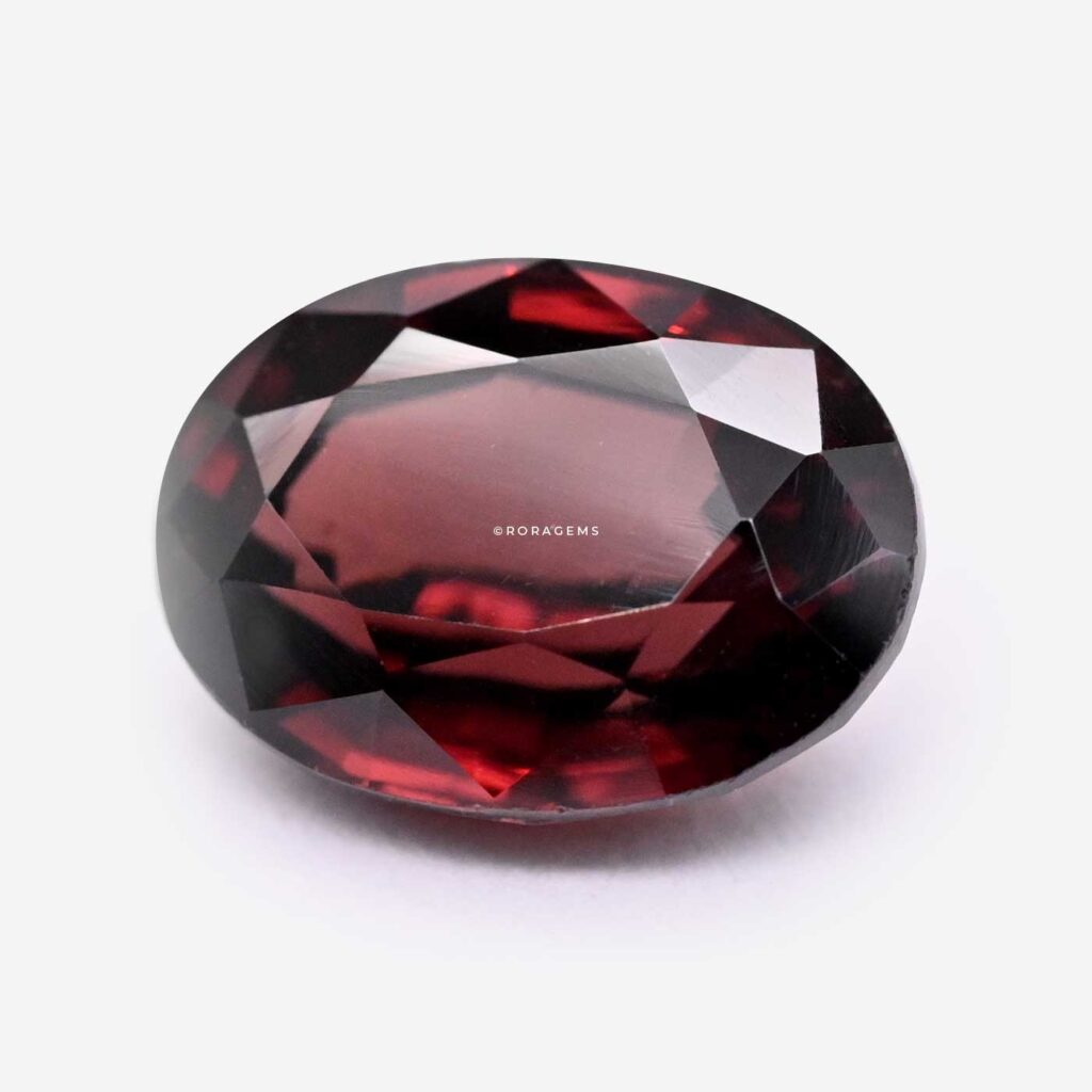 Natural 3 carat orangish red zircon oval gemstone from Sri Lanka available order now naturalny czerwony cyrkon натуральный красный циркон