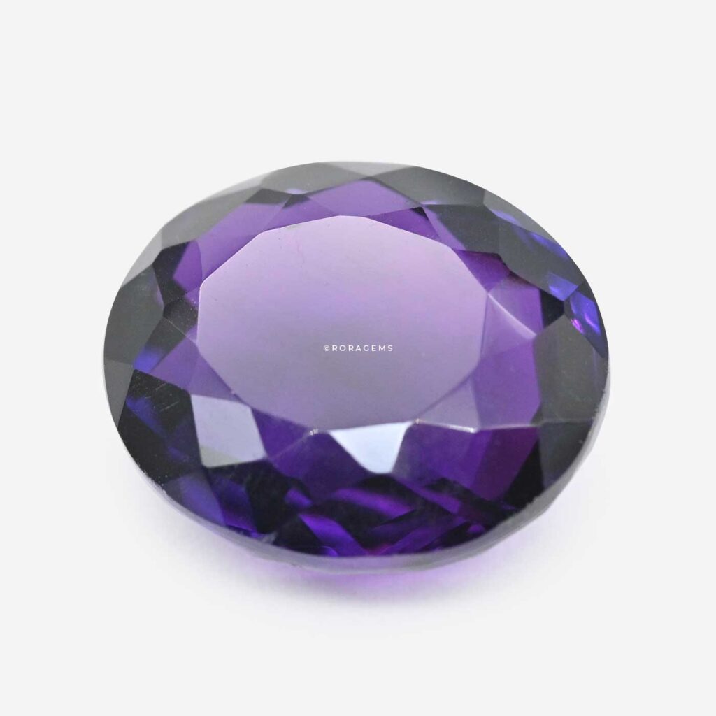 Naturlig lilla ametyst oval edelsten, perfekt for smykkedesign, anheng og en unik gave til gemstone elskere buy amethyst in borella colombo